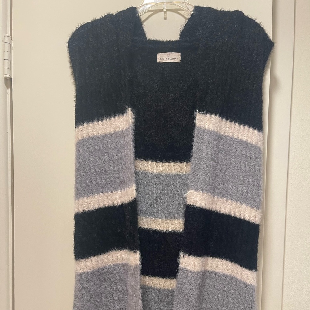 Women's Black and Gray Striped Sweater Vest unbranded boutique find! NewNWOT